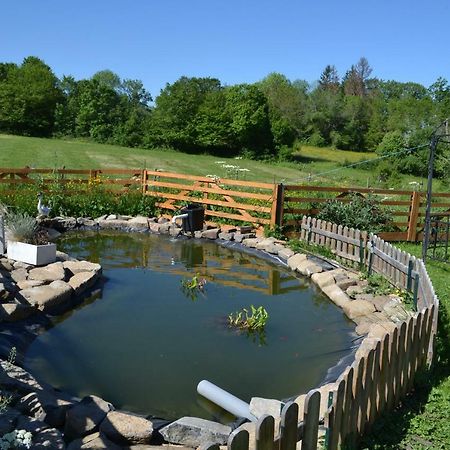 布朗石的花园住宿加早餐旅馆 Saint-Jean-des-Ollières 外观 照片